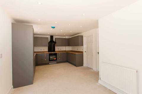 4 bedroom detached house to rent, Dunholme Way, Doe Lea, S44