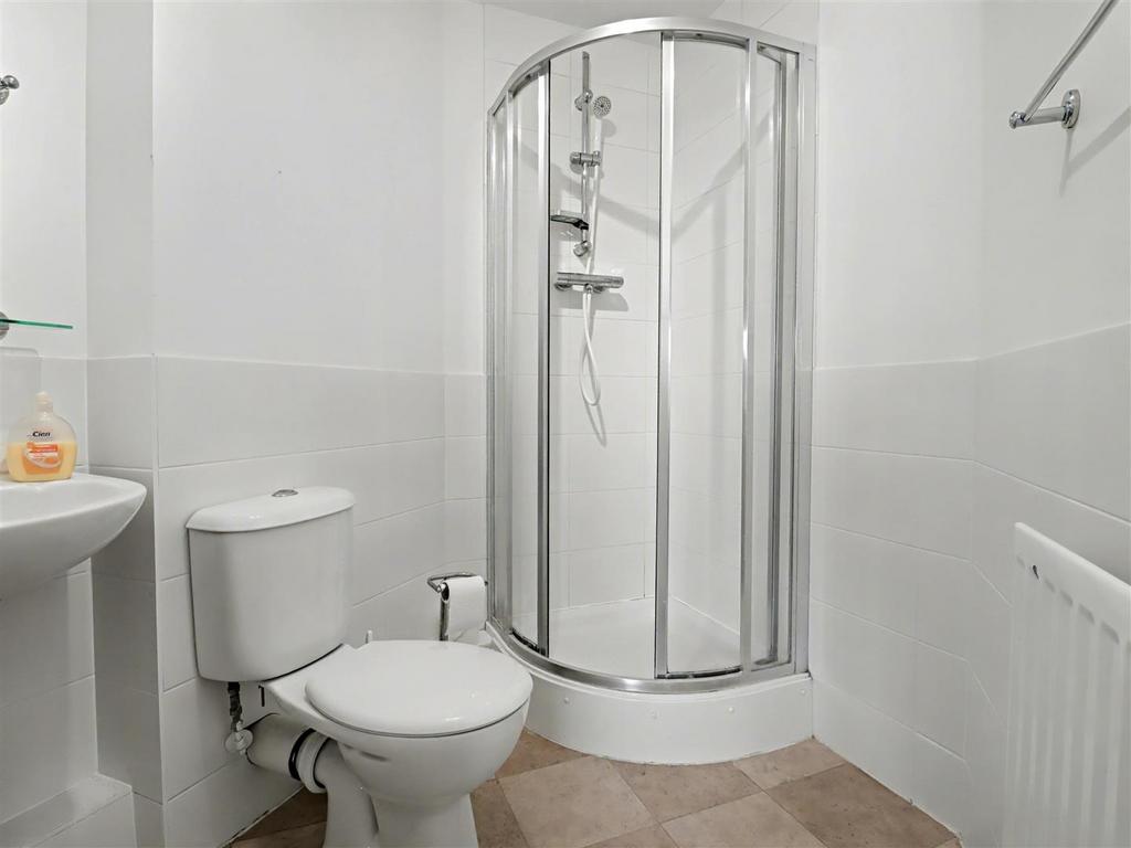 Ensuite showeroom
