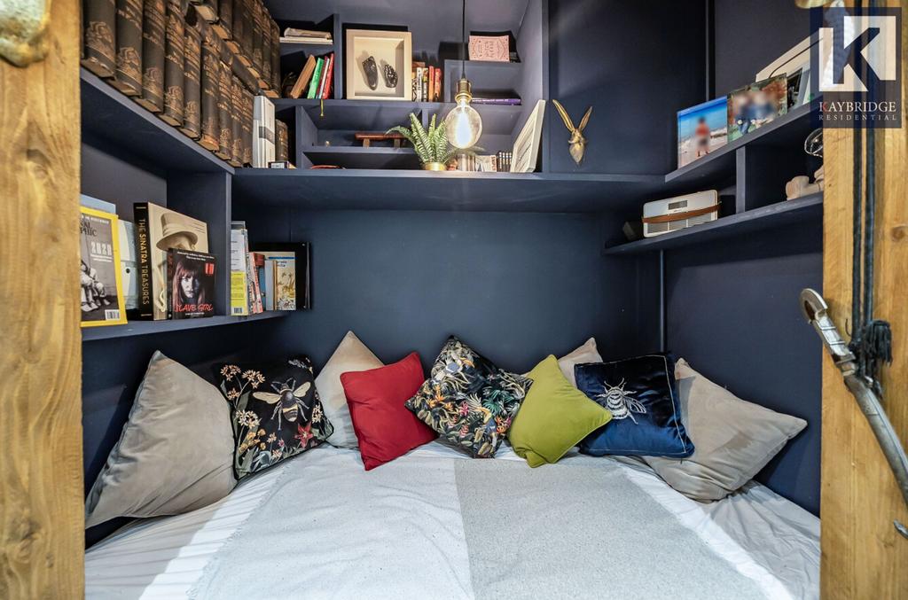 Saxon House, London Road, SM6 7 AN