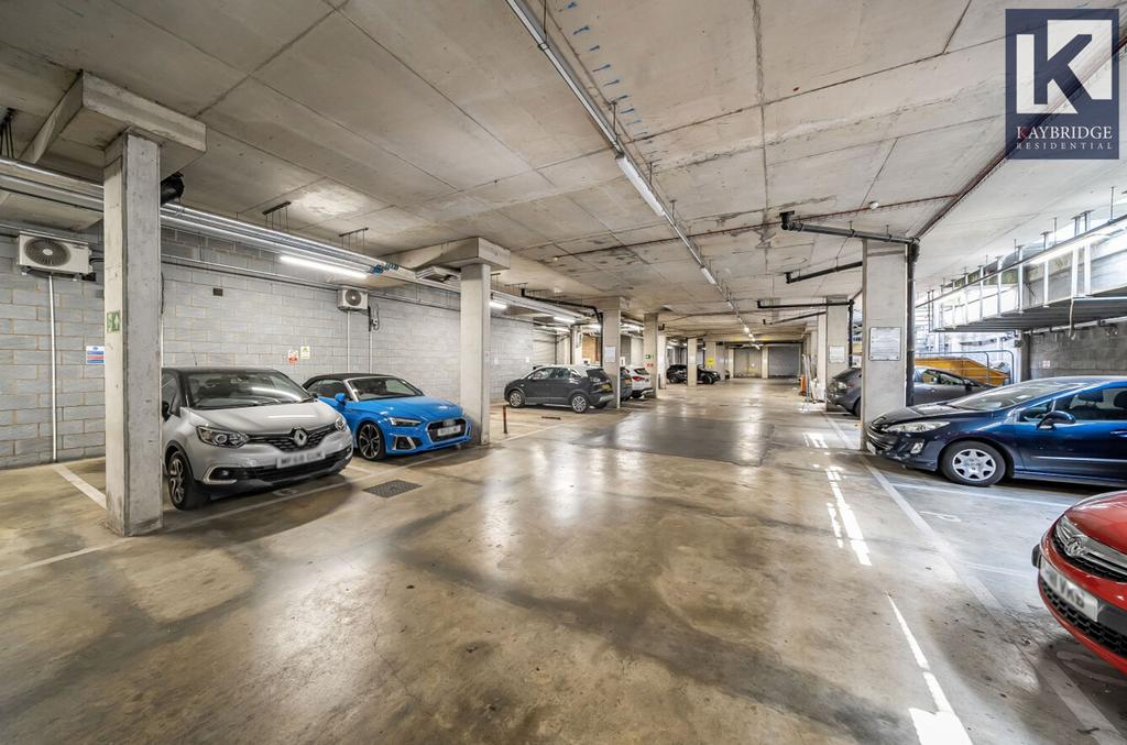 Saxon House, London Road, SM6 7 AN