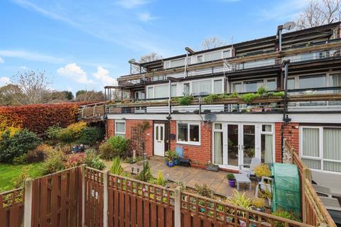 3 bedroom flat for sale, Hall Park Head, Stannington, Sheffield