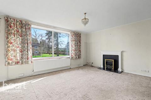 2 bedroom maisonette for sale, Beacon Hill Court, Hindhead