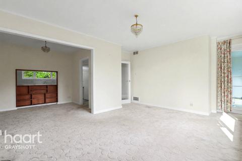 2 bedroom maisonette for sale, Beacon Hill Court, Hindhead