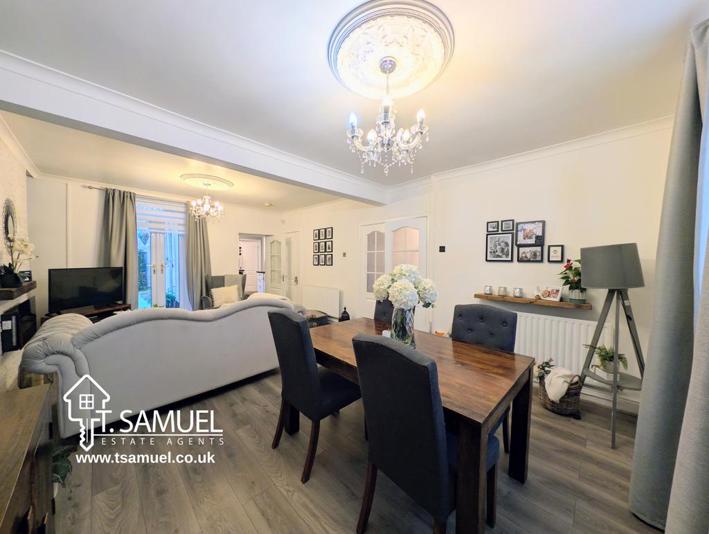 Lounge/Diner