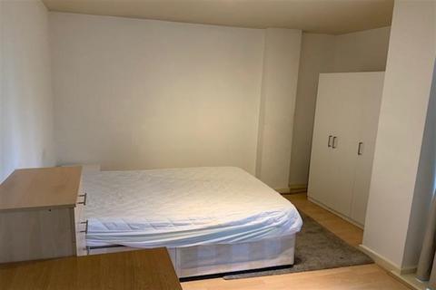 3 bedroom apartment to rent, Aspect 14, LS2