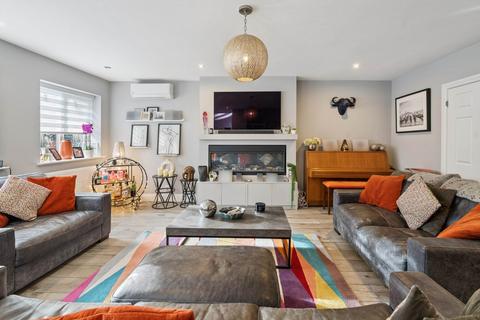 undefined, Ashlyn Close, Bushey