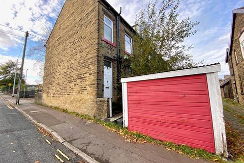 2 bedroom end of terrace house for sale, Blackwood Grove, Halifax