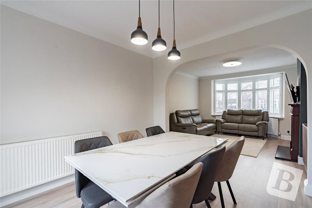 Living/Dining Area