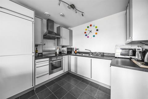 2 bedroom flat for sale, Bwlchygwynt, Llanelli