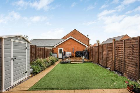 3 bedroom semi-detached house for sale, Elk Path, Three Mile Cross, Wokingham, RG7 1WE