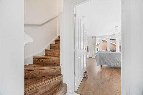 3 bedroom semi-detached house for sale, Elk Path, Three Mile Cross, Wokingham, RG7 1WE