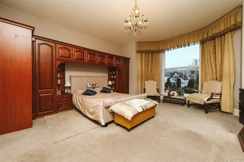 4 bedroom semi-detached house for sale, Beach Priory Gardens, Southport, Merseyside, PR8