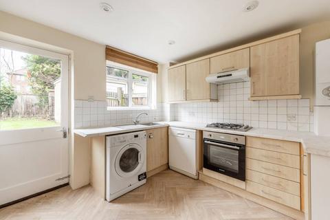 3 bedroom semi-detached house to rent, Wychwood Way, HA6, Northwood, HA6