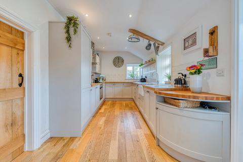4 bedroom detached house for sale, Chapel Road, Pott Row
