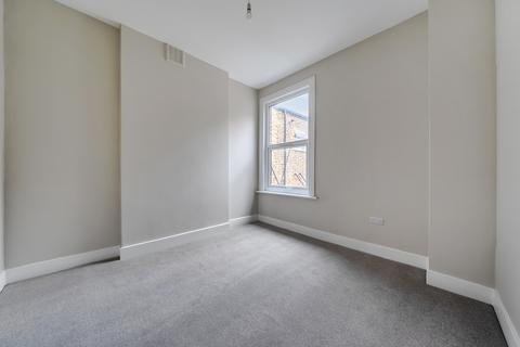 2 bedroom apartment for sale, Mount Pleasant Road, London