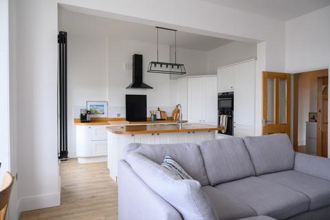 3 bedroom flat for sale, Beach Road, Weston-Super-Mare, BS23