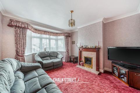 4 bedroom semi-detached house for sale, The Avenue, Hornchurch, RM12