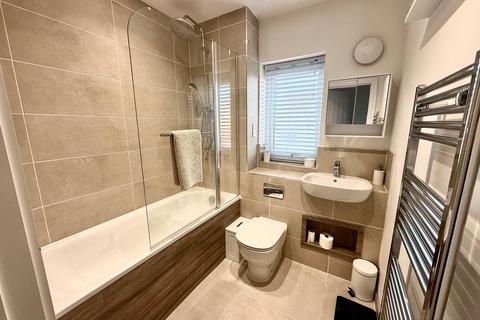 1 bedroom apartment for sale, Warren Way, Glebe Farm, Milton Keynes, MK17