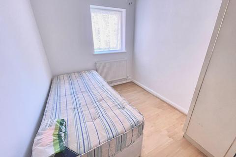 undefined, St. Georges Road, London, Greater London. N13