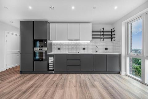 3 bedroom apartment to rent, Cairncross House, Kidbrooke Village, London