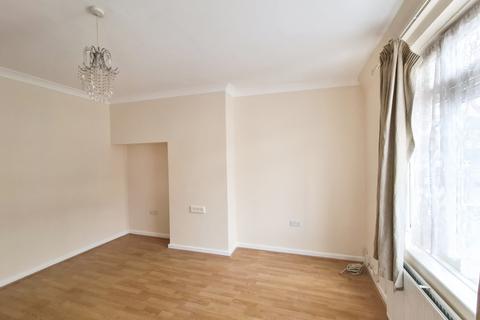 undefined, Lindisfarne Rd, Dagenham, RM8 2QX, UK