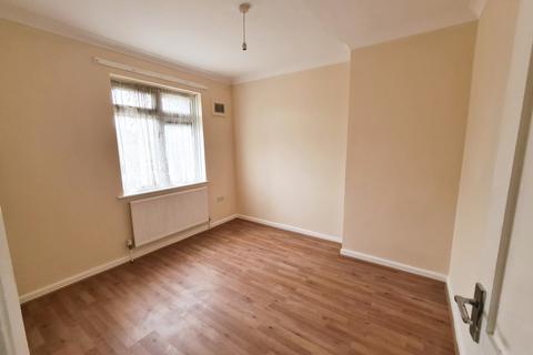 undefined, Lindisfarne Rd, Dagenham, RM8 2QX, UK
