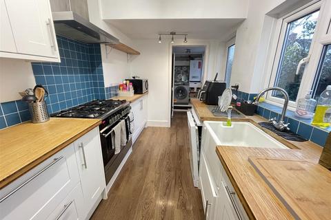 2 bedroom terraced house for sale, Meadow Road, Salisbury SP2