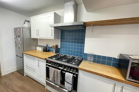 2 bedroom terraced house for sale, Meadow Road, Salisbury SP2