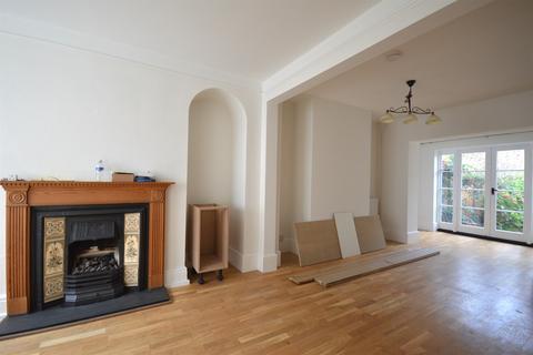 undefined, Little London, Chichester, PO19