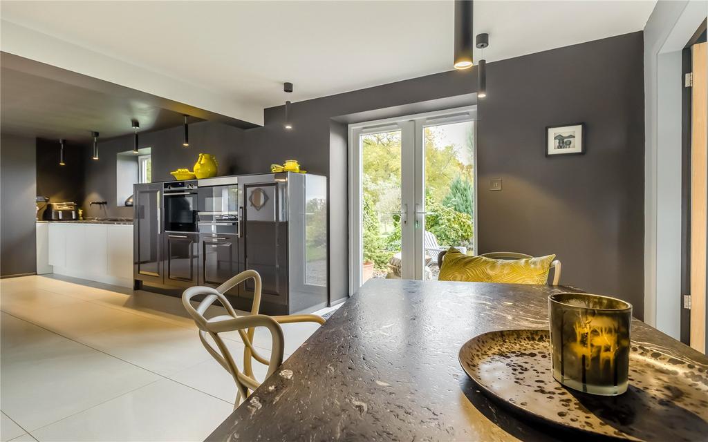 Kicthen/Dining Area