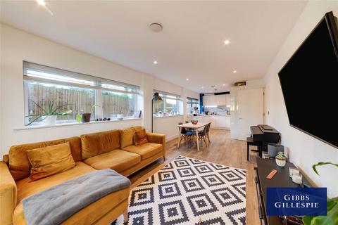 undefined, Frazer Nash Close, Isleworth, Middlesex