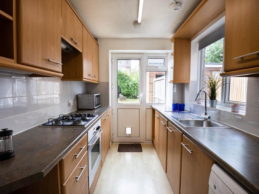 7 Brockenhurst Close