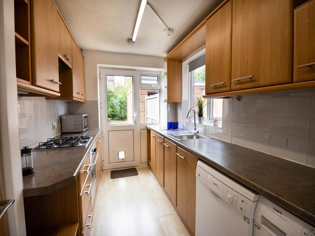 7 Brockenhurst Close