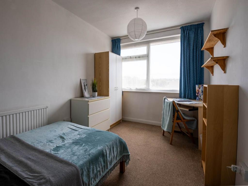 9 O-Canterbury-Studen