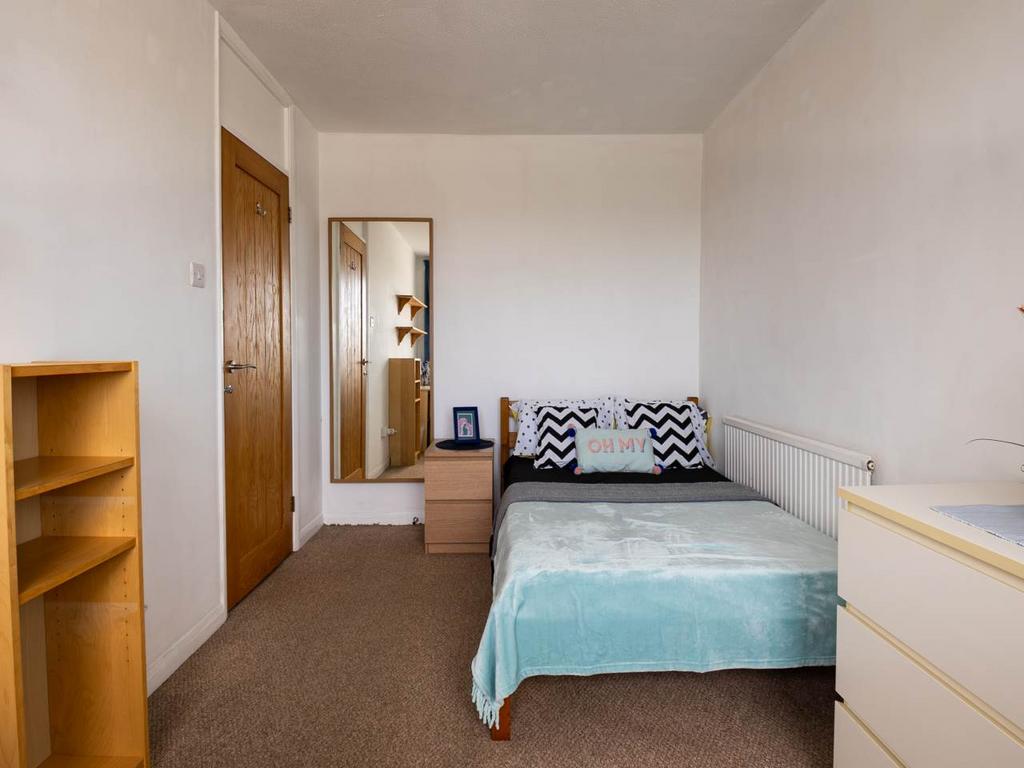 9 O-Canterbury-Studen