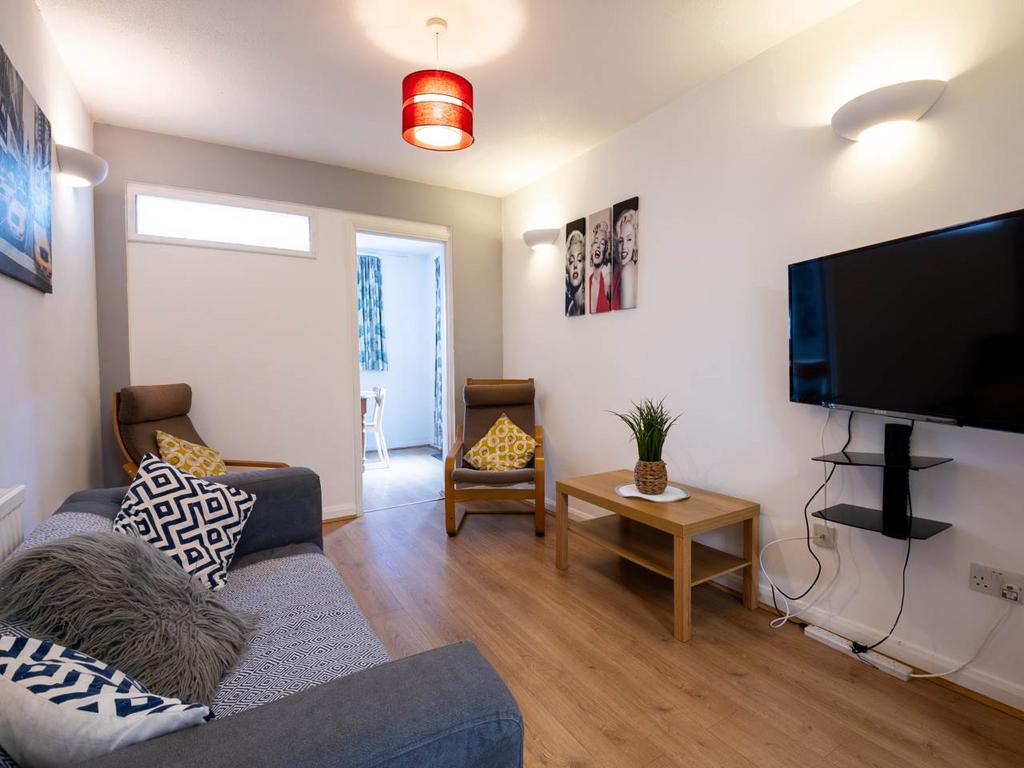 9 O-Canterbury-Studen