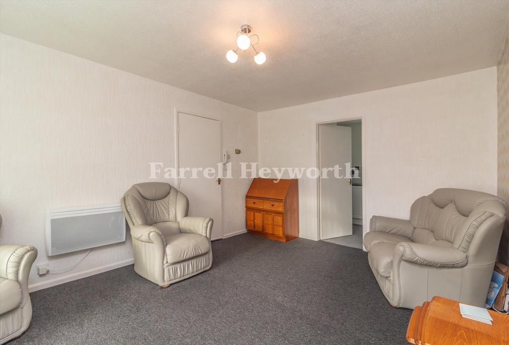 Lounge image 2