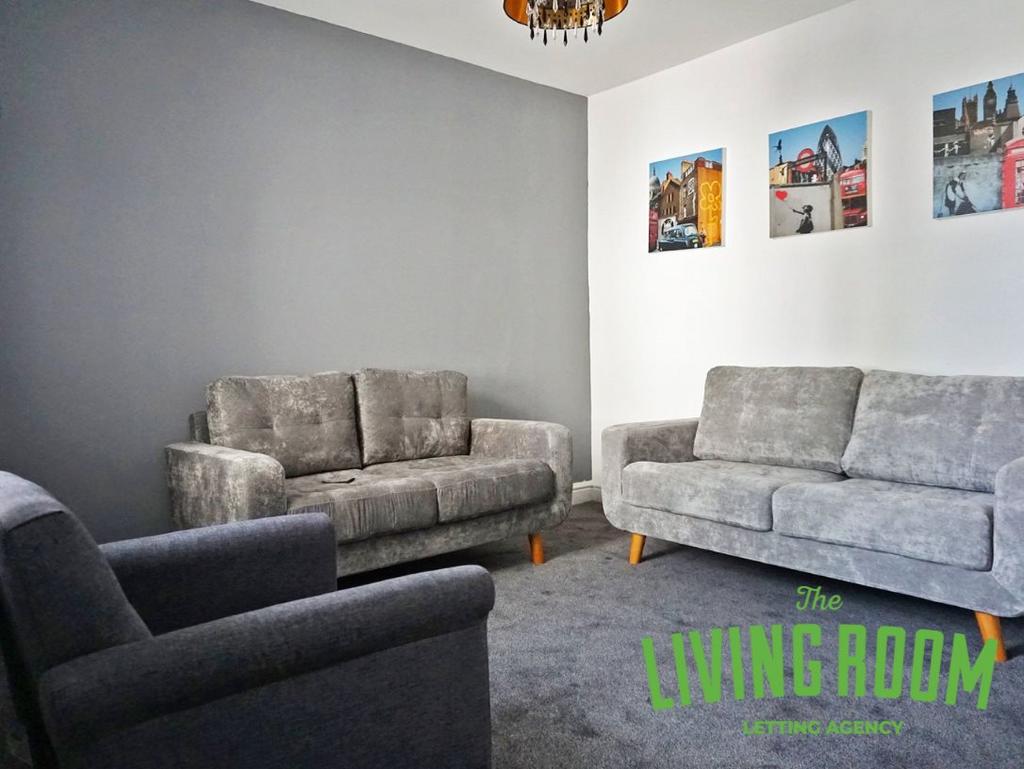 Lounge 1