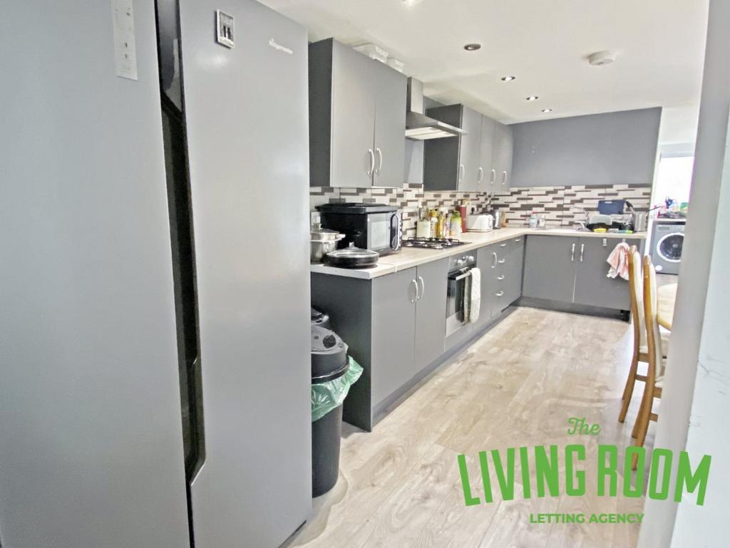 Kitchen 2