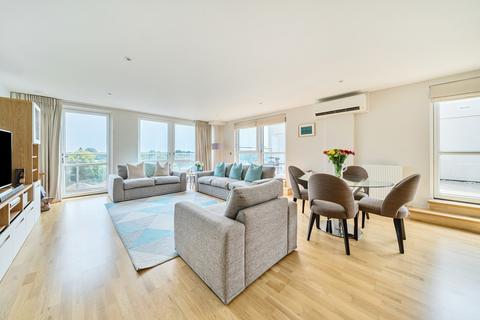 3 bedroom apartment for sale, High Street, Brentford, Middlesex