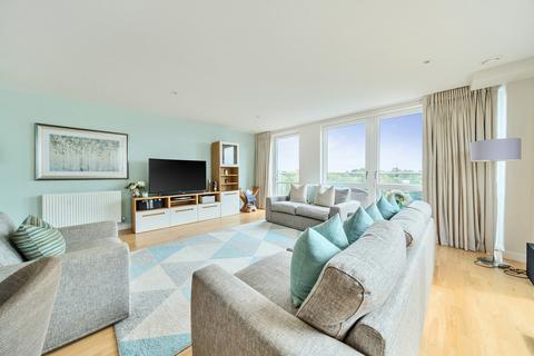 3 bedroom apartment for sale, High Street, Brentford, Middlesex