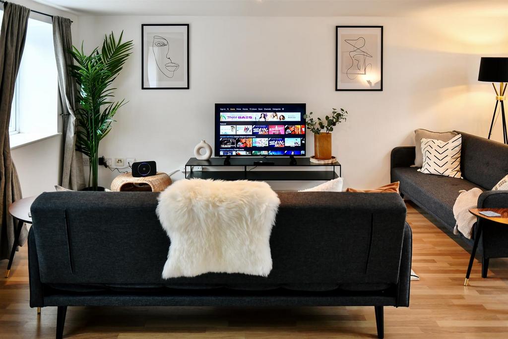 I NNOVATIONphotography-propert-airbnb-photographer-