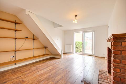 2 bedroom terraced house to rent, Meadvale Close, Longford, Gloucester, GL2