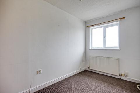 2 bedroom terraced house to rent, Meadvale Close, Longford, Gloucester, GL2
