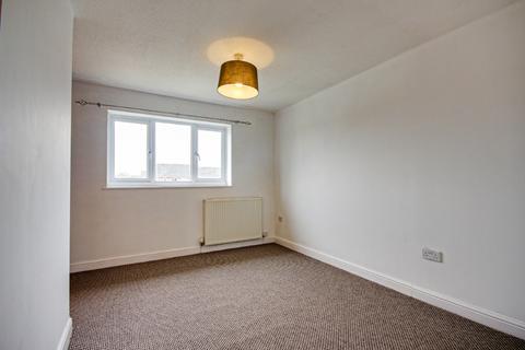 2 bedroom terraced house to rent, Meadvale Close, Longford, Gloucester, GL2