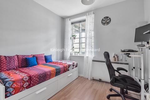 2 bedroom flat to rent, Timbrell Place, Surrey Quays, London, SE16