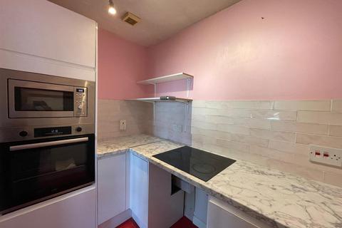 2 bedroom apartment for sale, Filey Road, Scarborough YO11