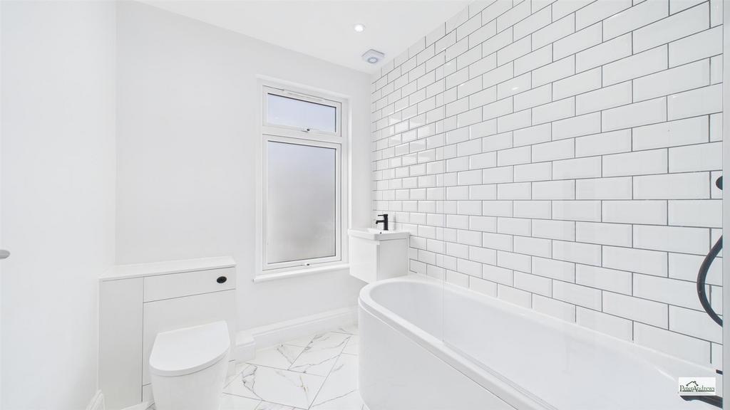 CAM02085 G0-PR0214-STILL004.jpg