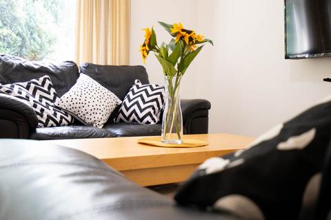 5 bedroom house to rent, Mead Way, Canterbury, Kent