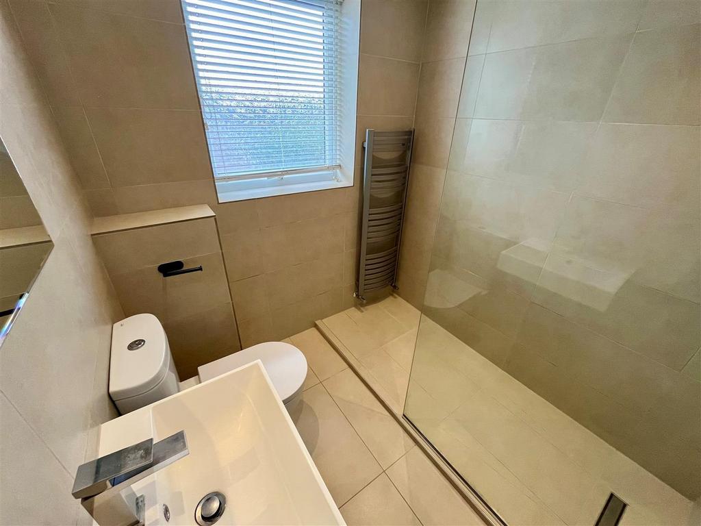 Shower Room.jpg